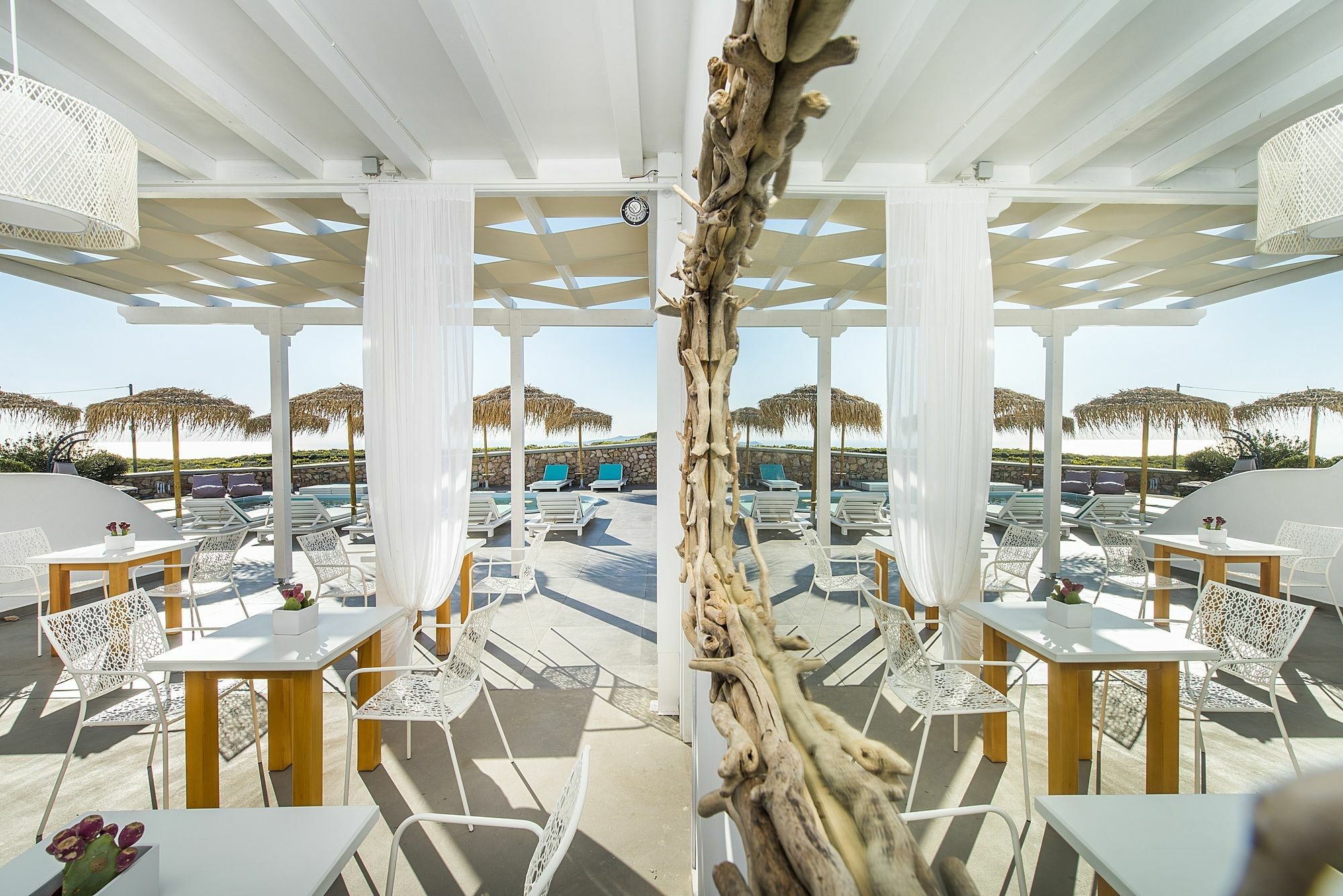 Impressive One Hotel Ormos Athinios Exterior photo